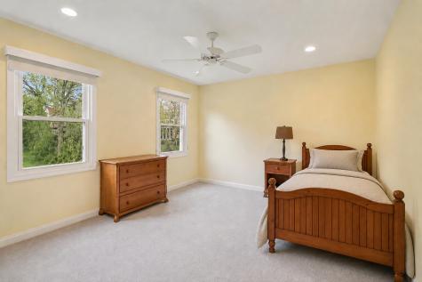 250 Wilshire Road Lake Forest IL 60045