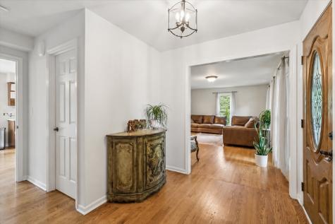 250 Wilshire Road Lake Forest IL 60045