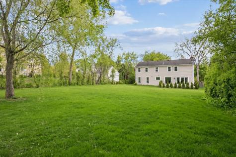 250 Wilshire Road Lake Forest IL 60045