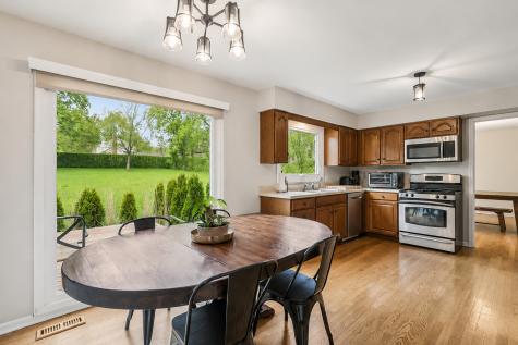 250 Wilshire Road Lake Forest IL 60045