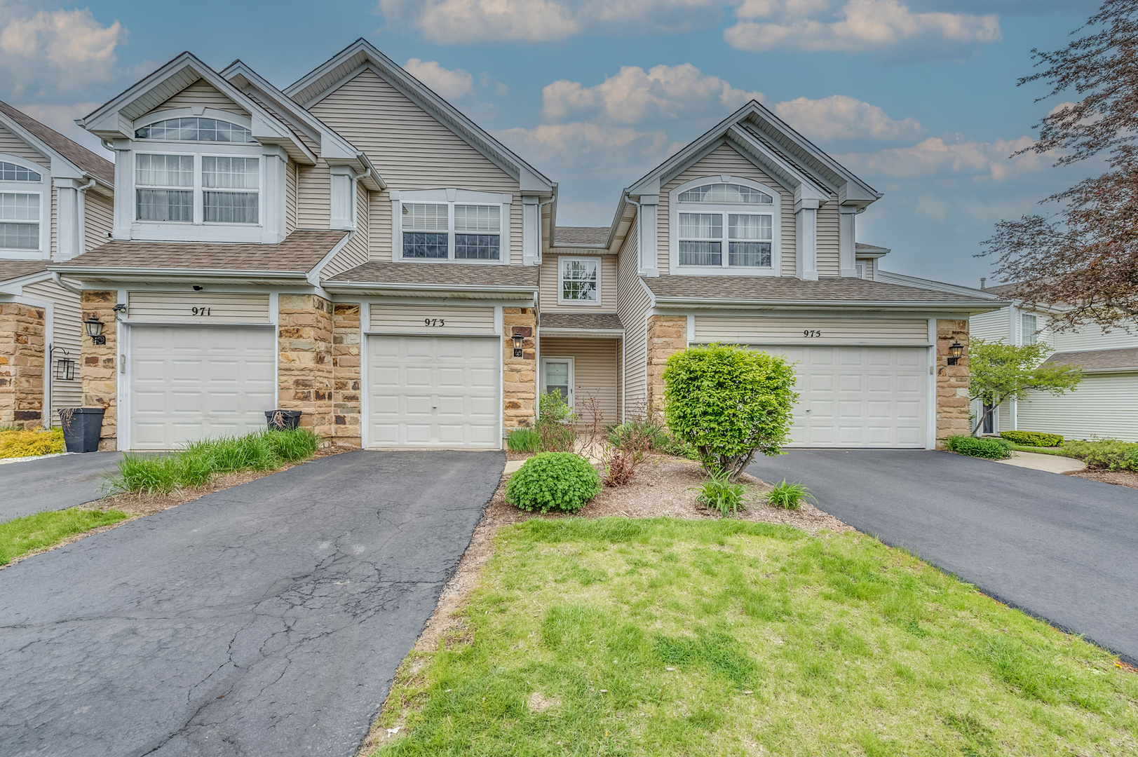 973 Mesa Drive Lake In The Hills IL 60156