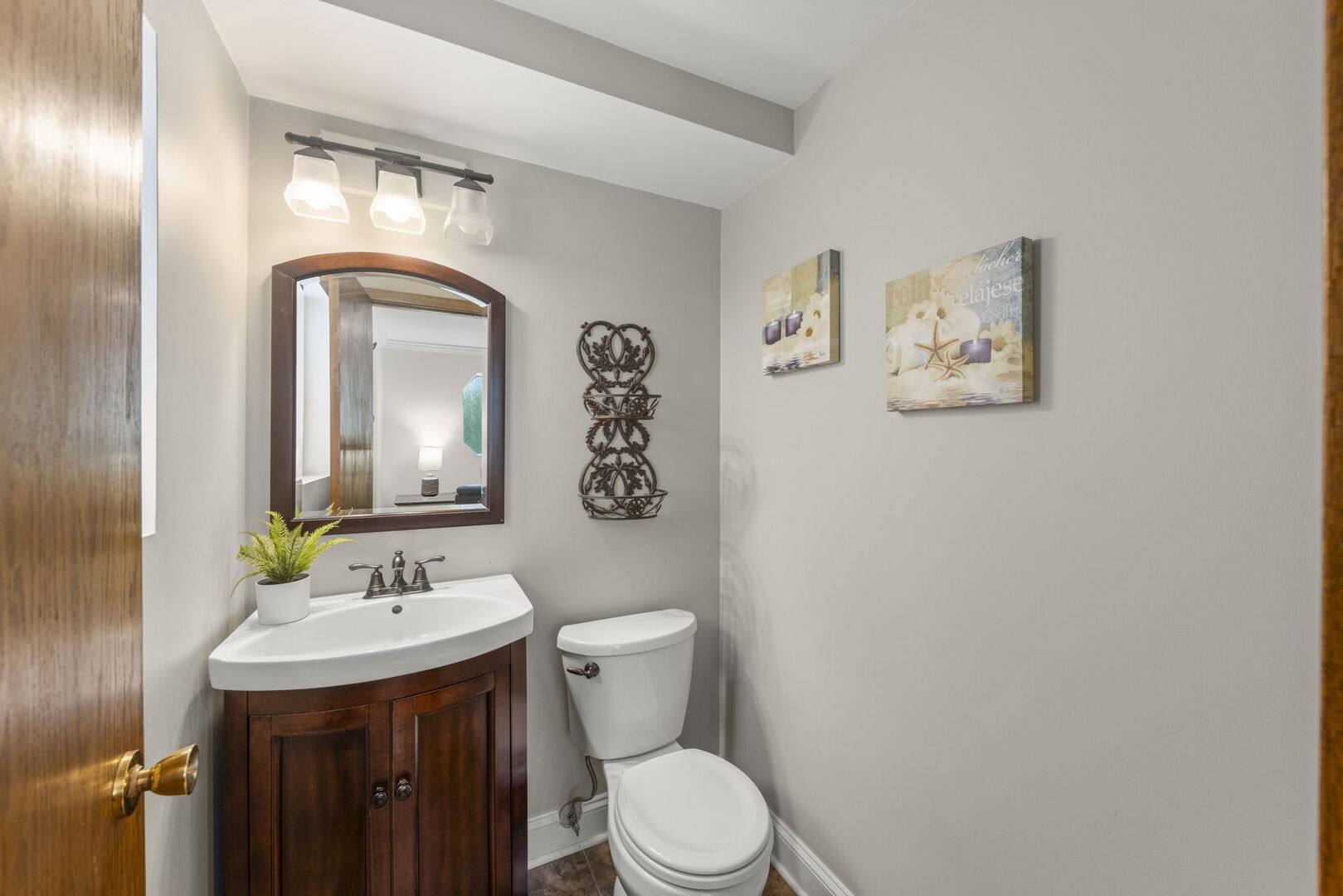 188 South Ellyn Avenue Glen Ellyn IL 60137
