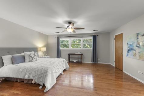 188 South Ellyn Avenue Glen Ellyn IL 60137