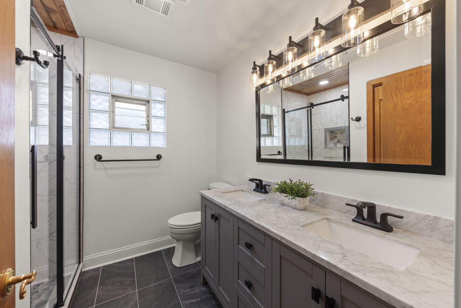 188 South Ellyn Avenue Glen Ellyn IL 60137