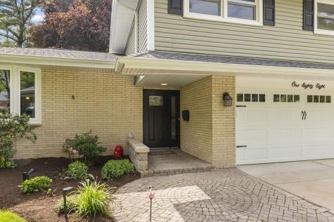188 South Ellyn Avenue Glen Ellyn IL 60137