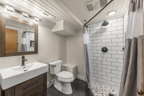 188 South Ellyn Avenue Glen Ellyn IL 60137
