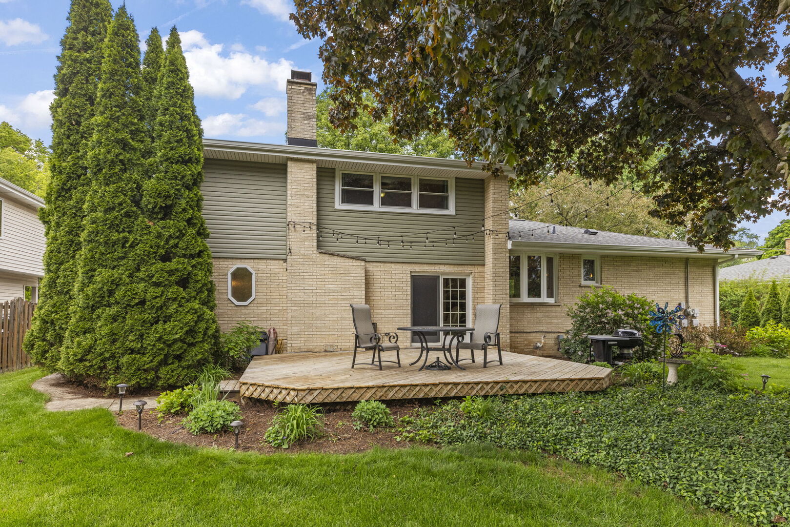 188 South Ellyn Avenue Glen Ellyn IL 60137