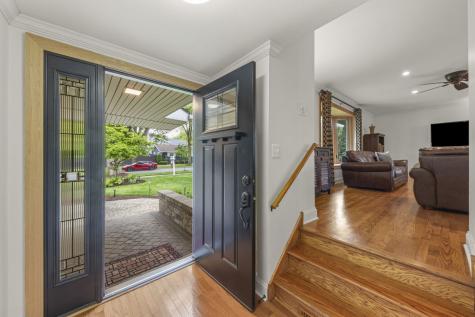 188 South Ellyn Avenue Glen Ellyn IL 60137