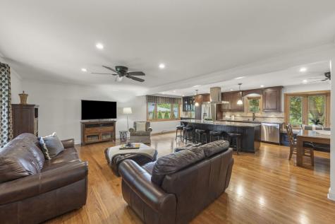 188 South Ellyn Avenue Glen Ellyn IL 60137