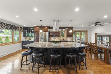 188 South Ellyn Avenue Glen Ellyn IL 60137