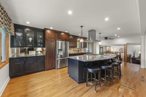 188 South Ellyn Avenue Glen Ellyn IL 60137