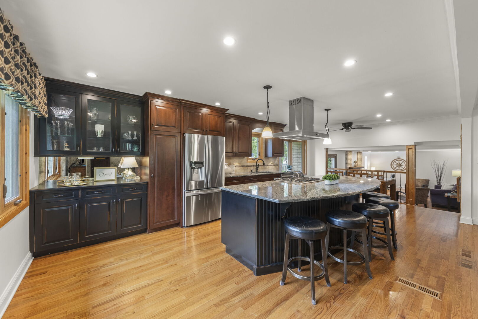 188 South Ellyn Avenue Glen Ellyn IL 60137