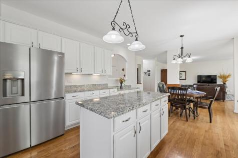 2119 West Thornwood Drive South Elgin IL 60177