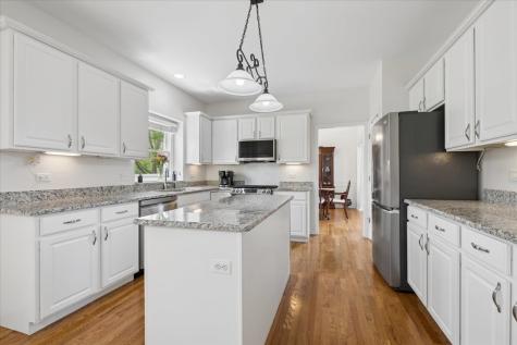2119 West Thornwood Drive South Elgin IL 60177