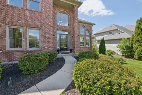 2119 West Thornwood Drive South Elgin IL 60177
