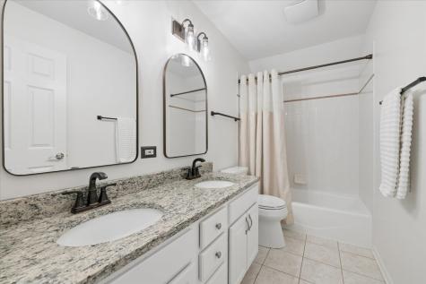 2119 West Thornwood Drive South Elgin IL 60177