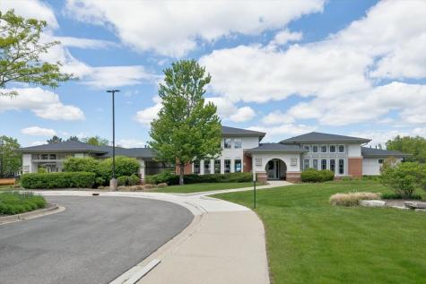 2119 West Thornwood Drive South Elgin IL 60177