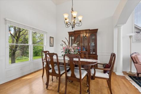 2119 West Thornwood Drive South Elgin IL 60177