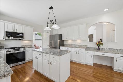 2119 West Thornwood Drive South Elgin IL 60177