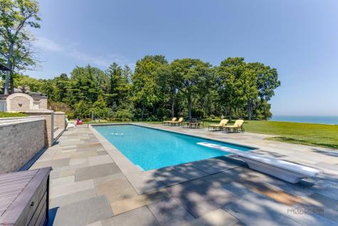 595 Circle Lane Lake Forest IL 60045