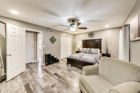 32362 North Pine Avenue Grayslake IL 60030