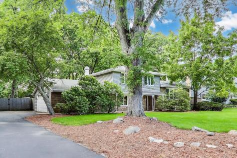 32362 North Pine Avenue Grayslake IL 60030