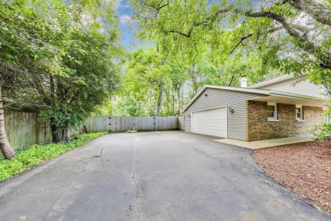 32362 North Pine Avenue Grayslake IL 60030
