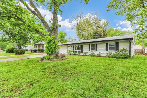 1008 Stratford Drive Champaign IL 61821