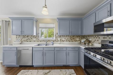 298 Clarendon Lane Bolingbrook IL 60440
