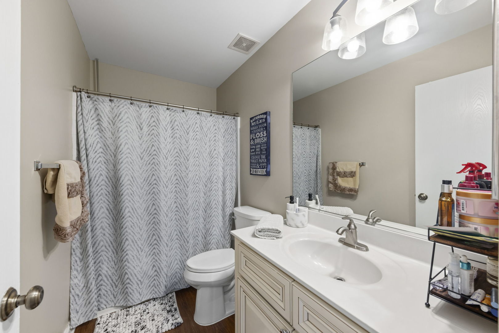 298 Clarendon Lane Bolingbrook IL 60440
