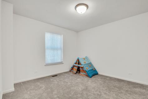 32075 Savannah Drive Lakemoor IL 60051