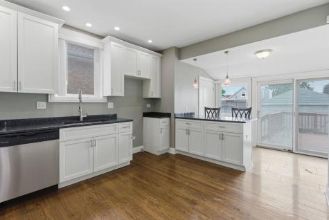 1536 Clinton Avenue Berwyn IL 60402