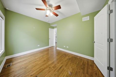 1536 Clinton Avenue Berwyn IL 60402