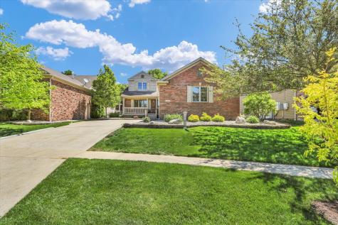 2909 Greystone Place Champaign IL 61822
