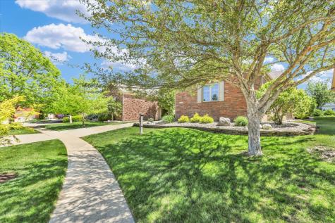 2909 Greystone Place Champaign IL 61822