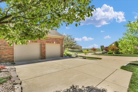 2909 Greystone Place Champaign IL 61822