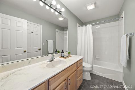 2494 Adamsway Drive Aurora IL 60502