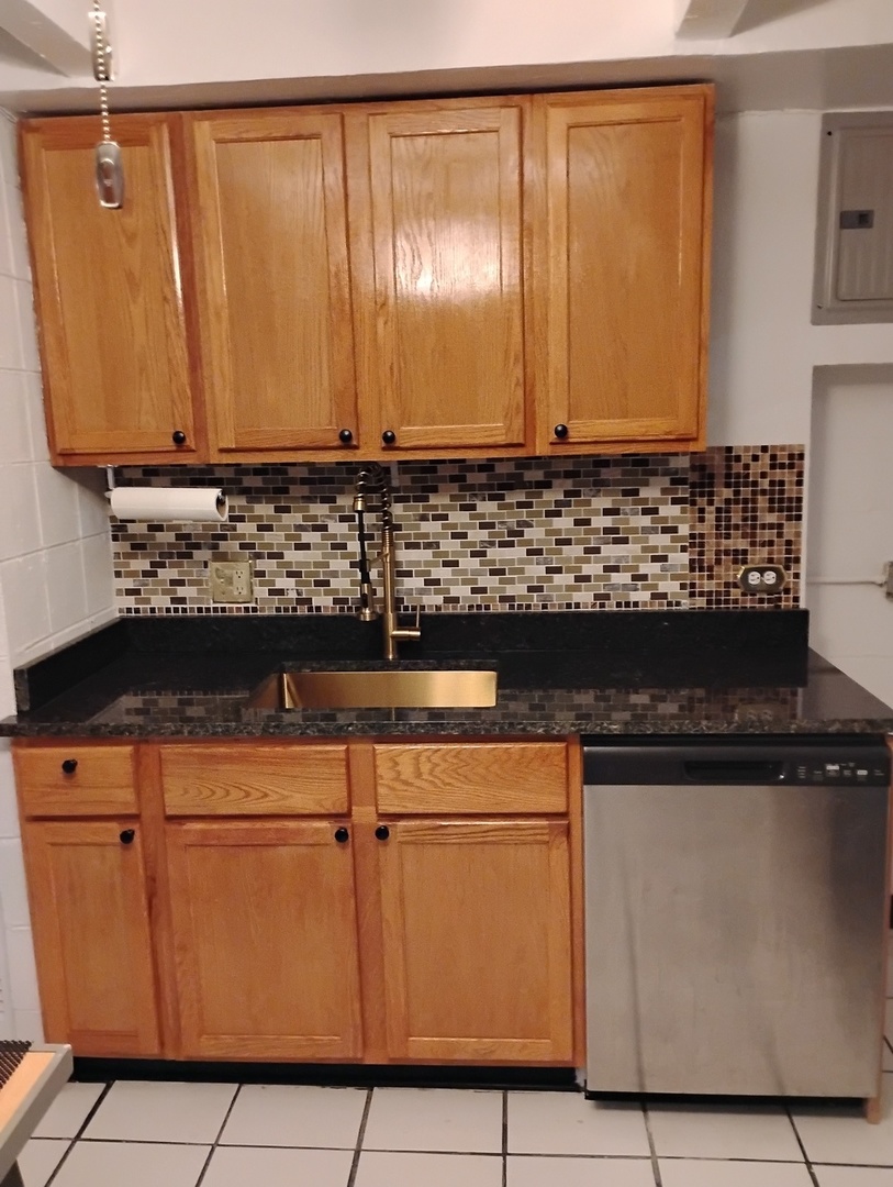 827 East 48th Street Chicago IL 60615