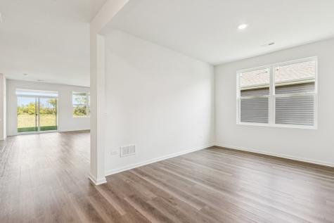 1270 Wild Tulip Circle Bartlett IL 60103