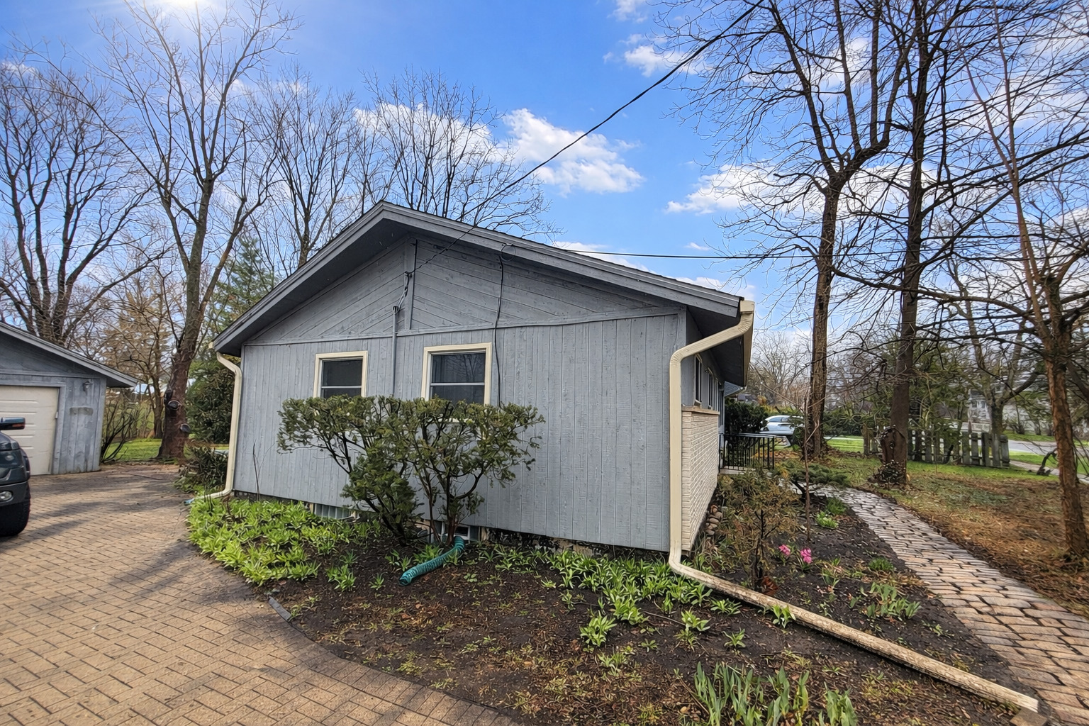 210 Hill Avenue Glen Ellyn IL 60137