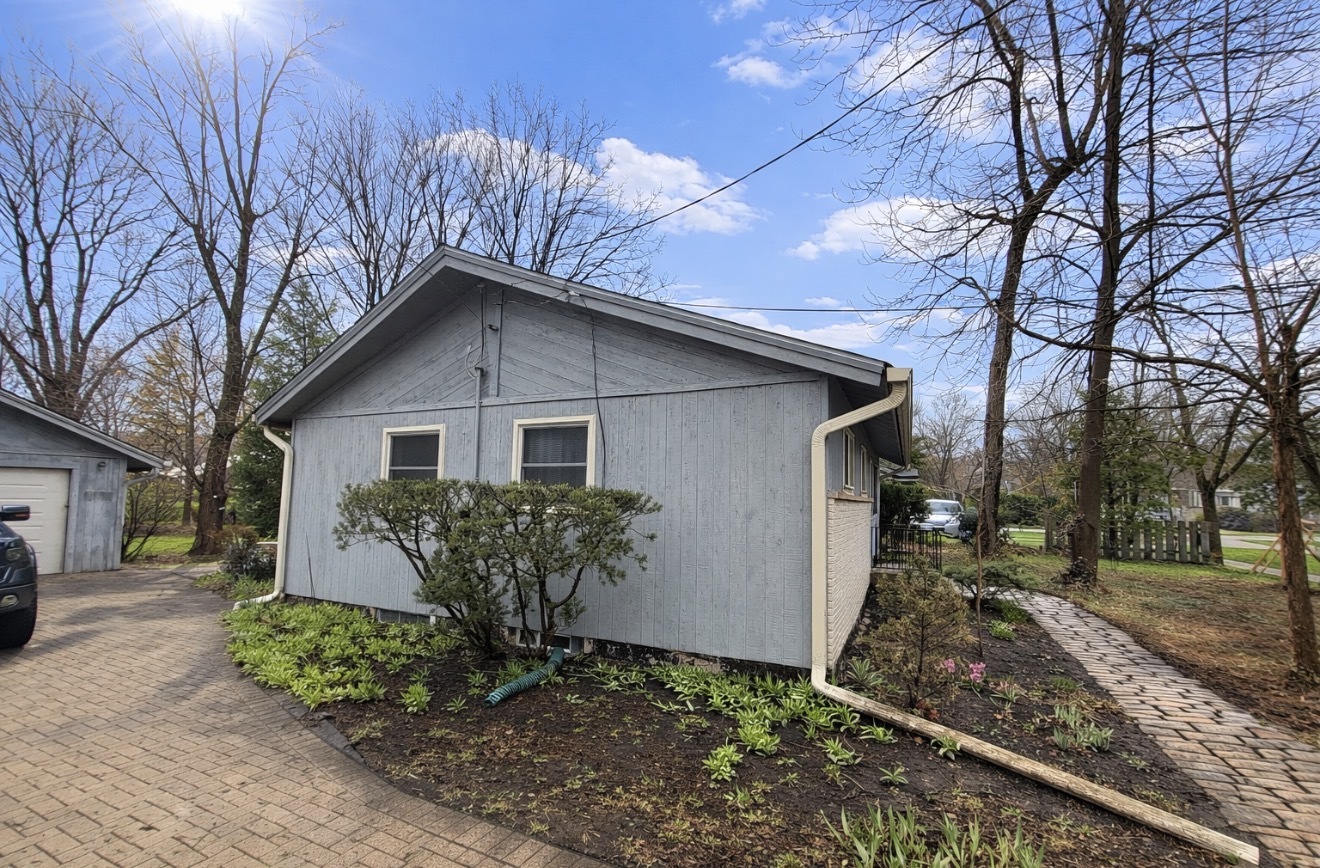 210 Hill Avenue Glen Ellyn IL 60137