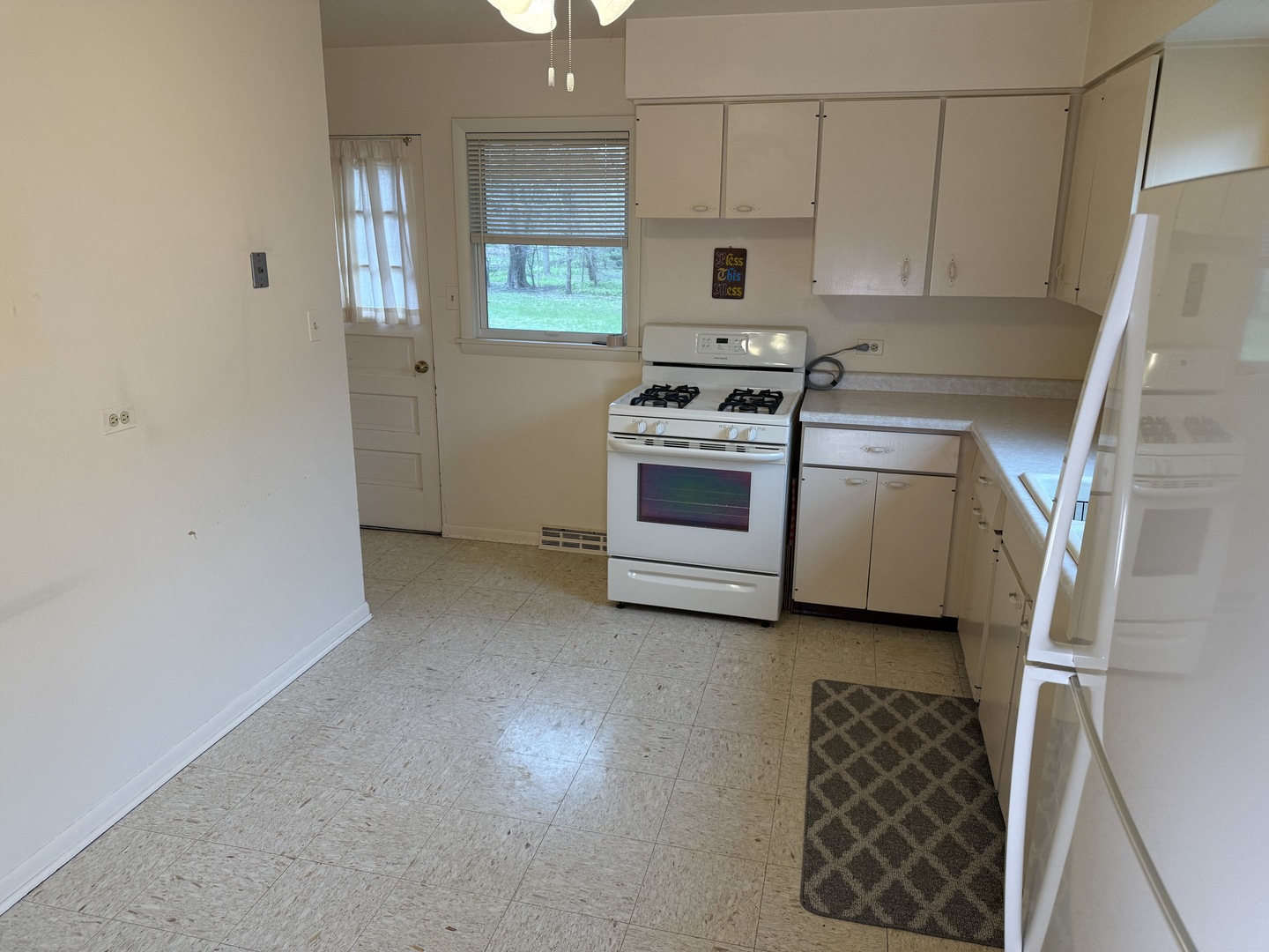 210 Hill Avenue Glen Ellyn IL 60137