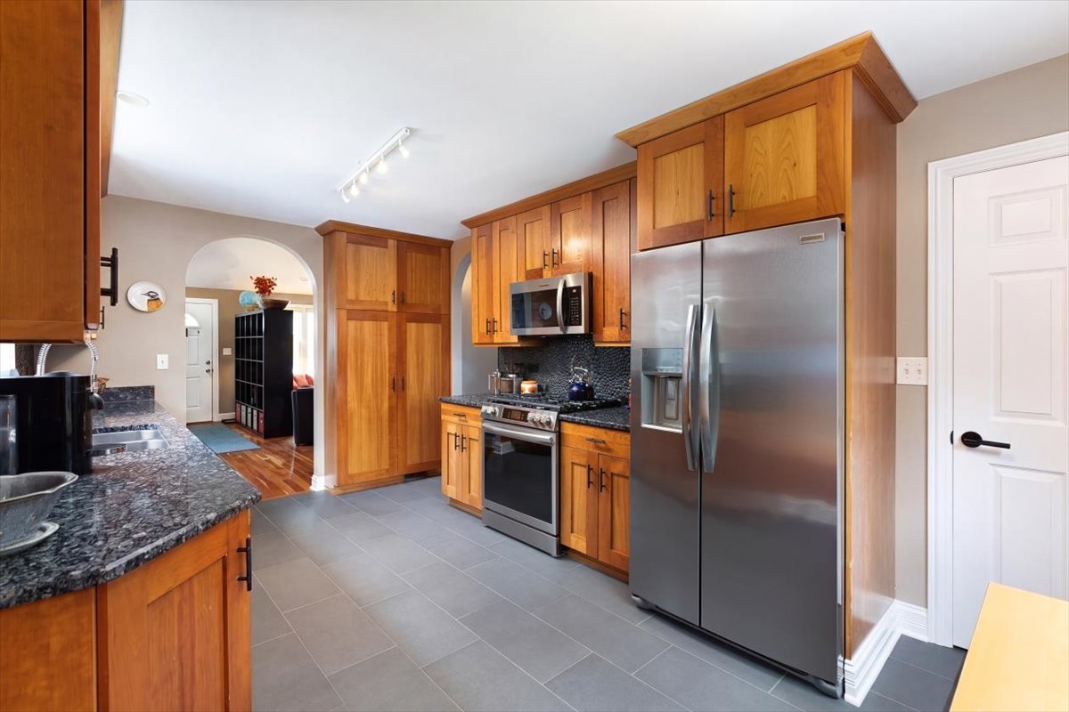 826 North Main Street Naperville IL 60563