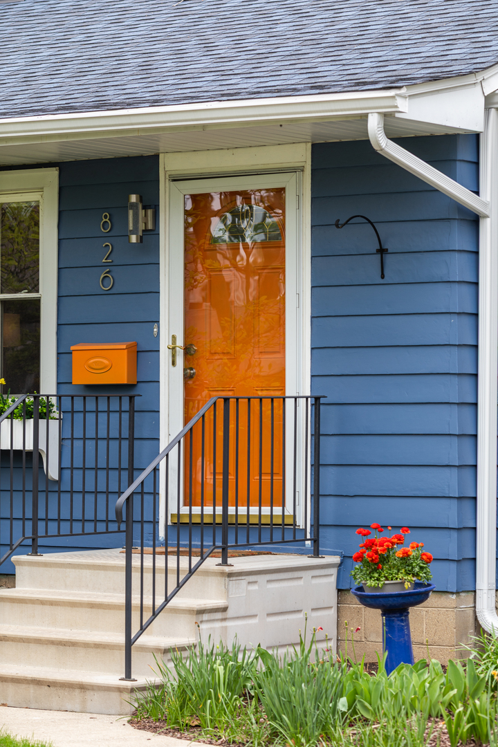 826 North Main Street Naperville IL 60563