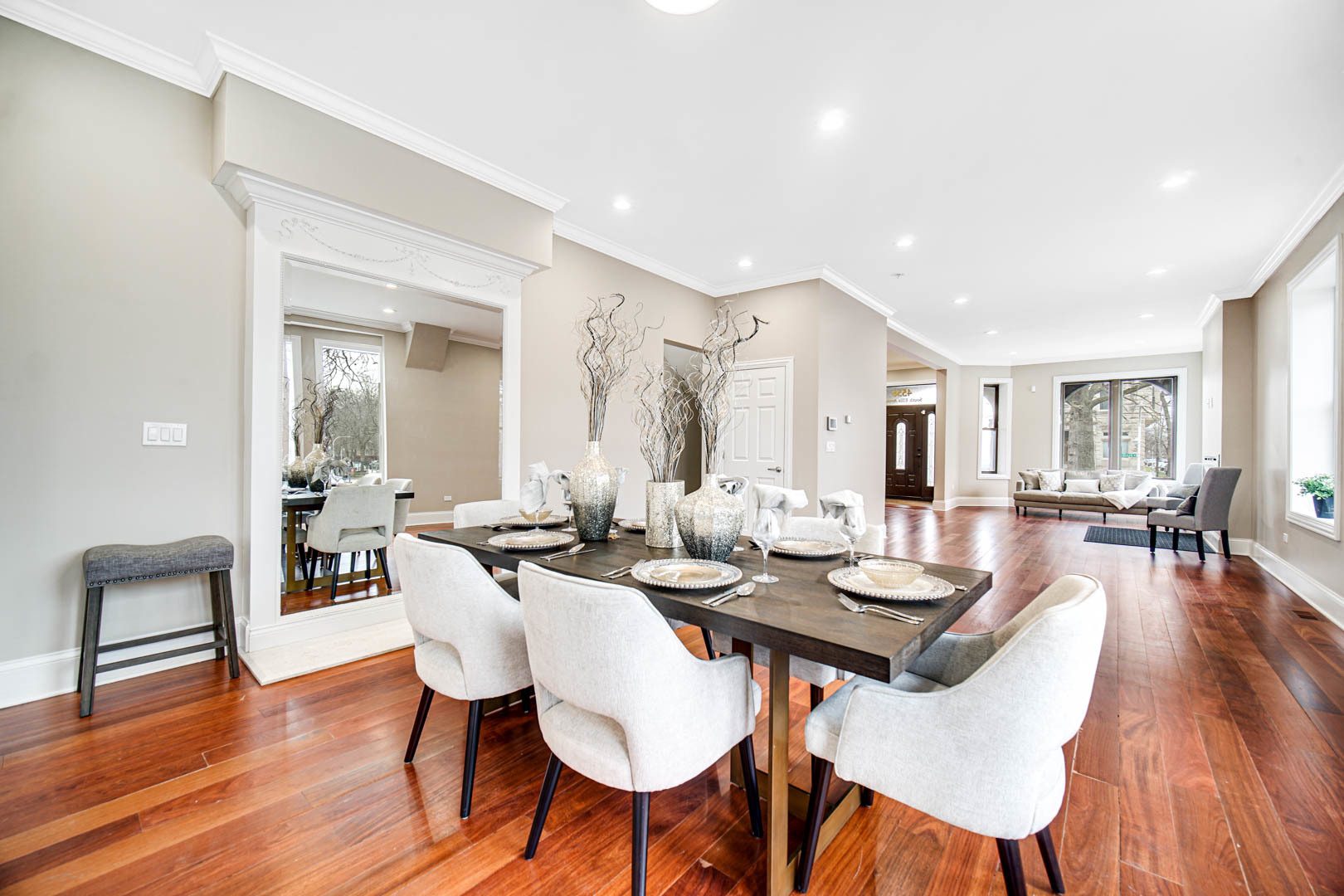 4558 South Ellis Avenue Chicago IL 60653