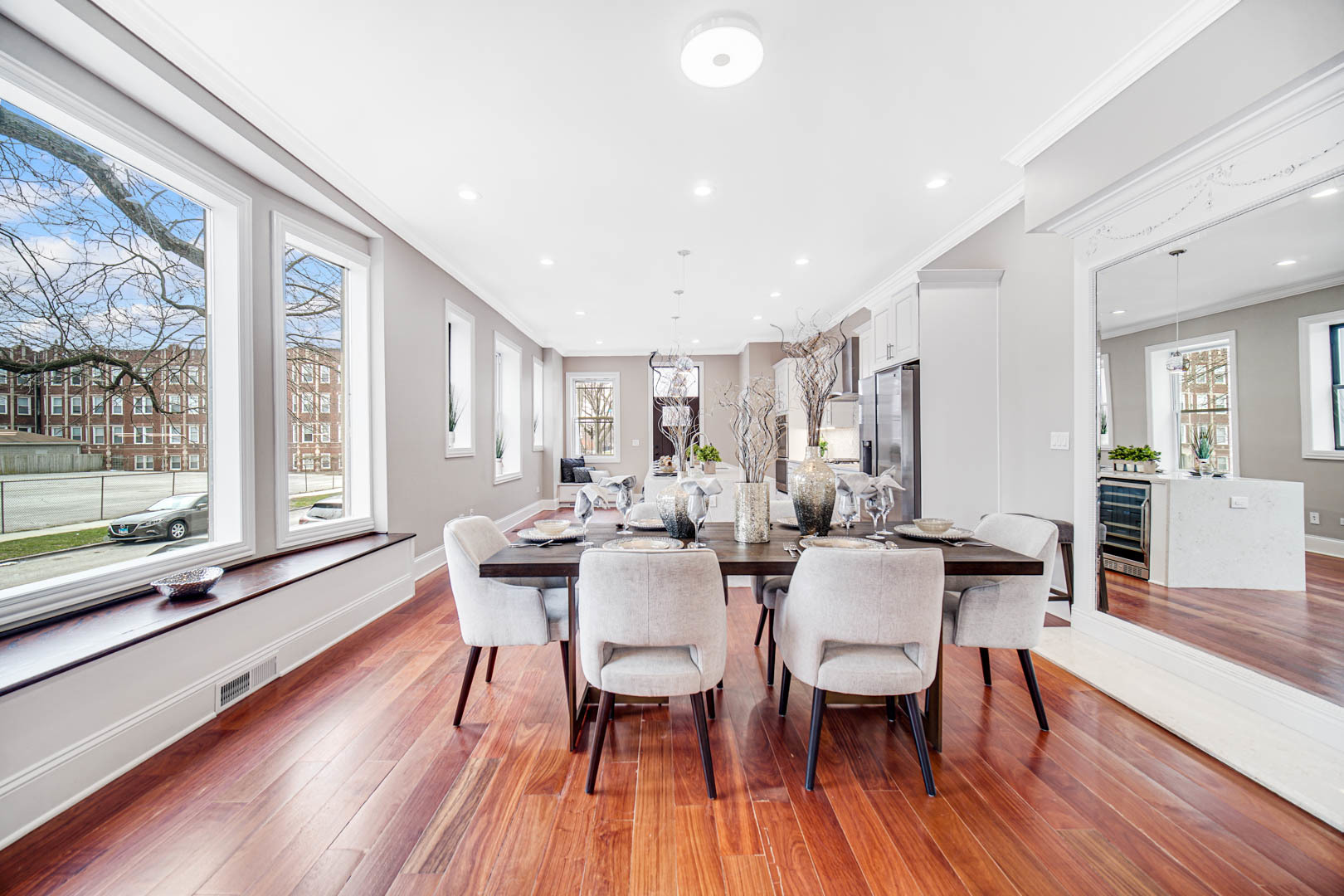 4558 South Ellis Avenue Chicago IL 60653