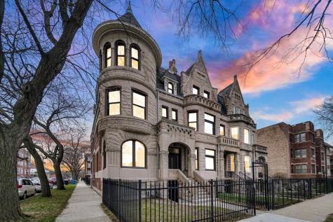 4558 South Ellis Avenue Chicago IL 60653