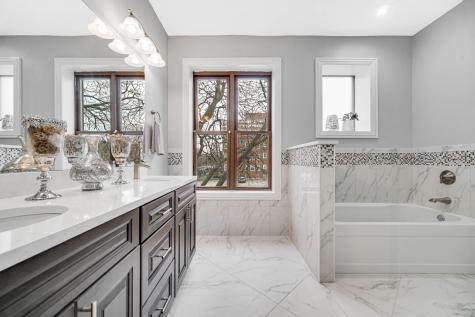 4558 South Ellis Avenue Chicago IL 60653
