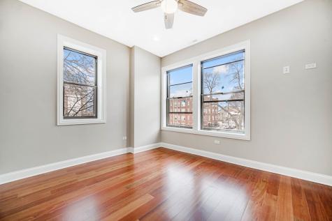 4558 South Ellis Avenue Chicago IL 60653