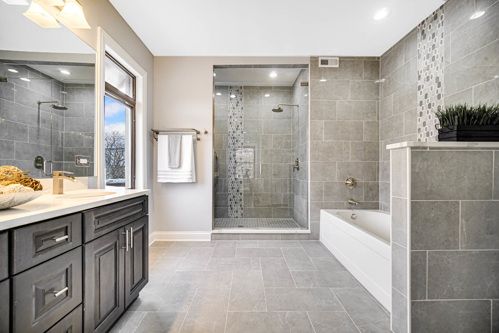 4558 South Ellis Avenue Chicago IL 60653